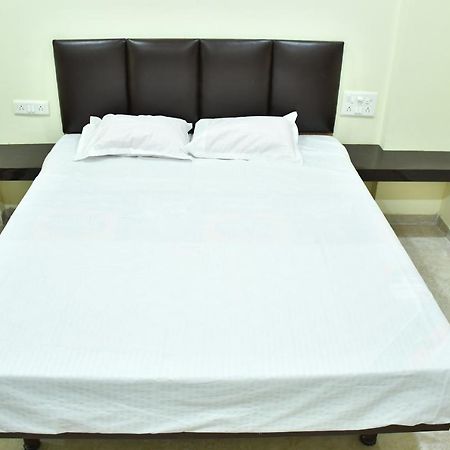 Hotel Kalika Residency Akalkot Dış mekan fotoğraf