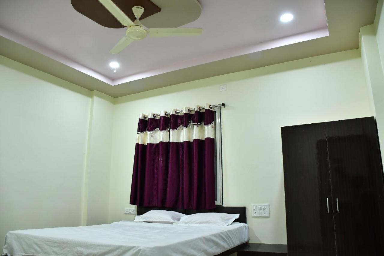 Hotel Kalika Residency Akalkot Dış mekan fotoğraf