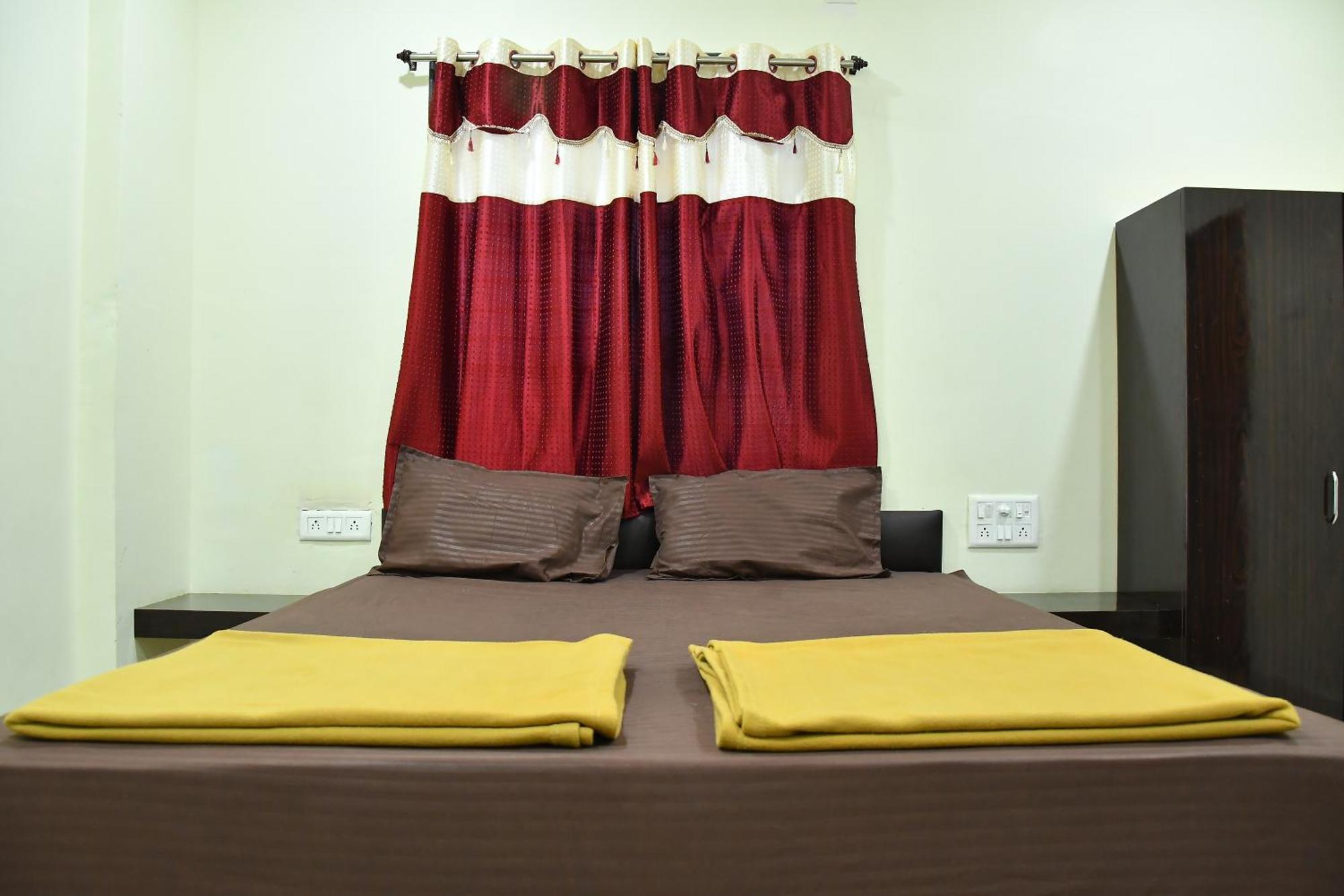 Hotel Kalika Residency Akalkot Dış mekan fotoğraf